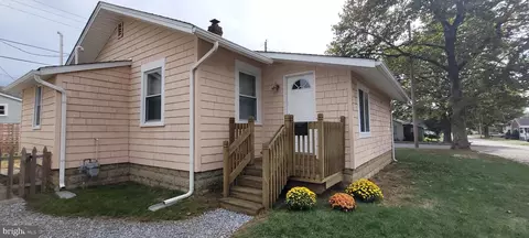 247 F St, Carneys Point, NJ 08069