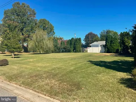 128 Oberlin Rd, Pennsville, NJ 08070