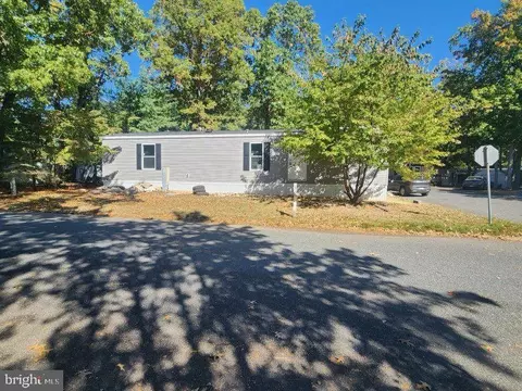 7 Elmwood Dr, Pittsgrove, NJ 08318