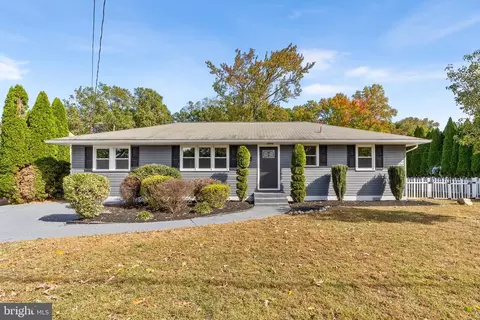 70 Rutgers Rd, Pennsville, NJ 08070