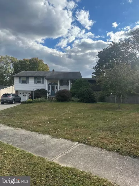 15 Fort Donelson Rd, Pennsville, NJ 08070