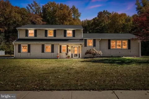 8 K Dr, Pennsville, NJ 08070