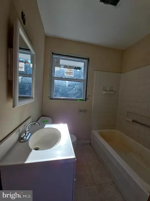 Bath - 25 Timberman Rd, Woodstown, NJ 08098 photo 1 of 1