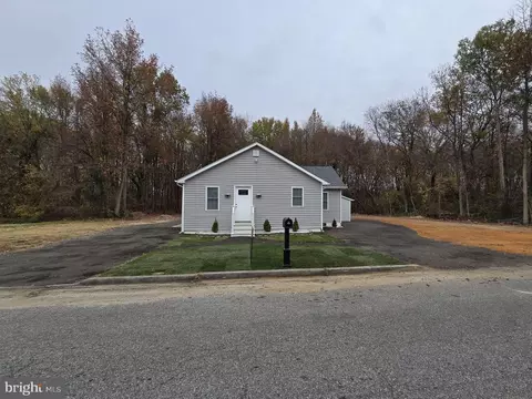 111 E Del A Vue Ave, Carneys Point, NJ 08069