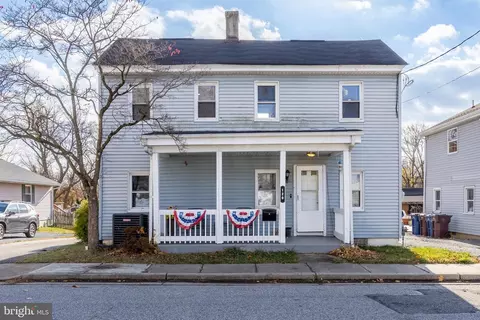 120 E Millbrooke Ave, Woodstown, NJ 08098