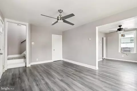 Living - 9 Harrison St, Deepwater, NJ 08023 photo 2 of 3