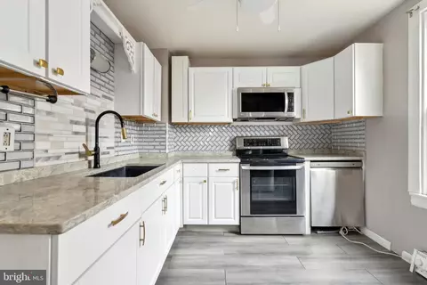 Kitchen - 9 Harrison St, Deepwater, NJ 08023 photo 2 of 3