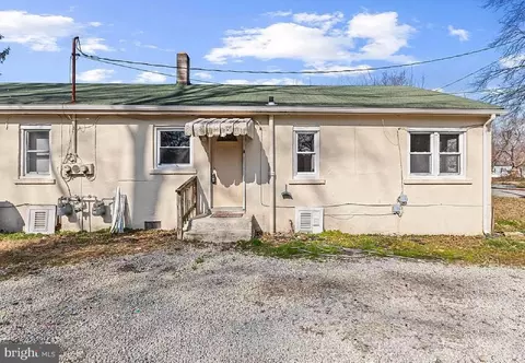 118 E Del A Vue Ave, Penns Grove, NJ 08069