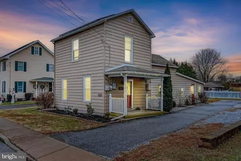 21 Hunt St, Woodstown, NJ 08098