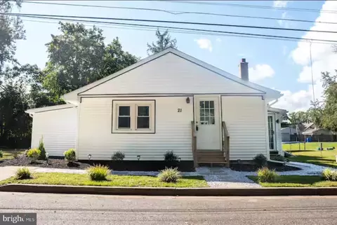 21 Riverview Dr, Salem, NJ 08079