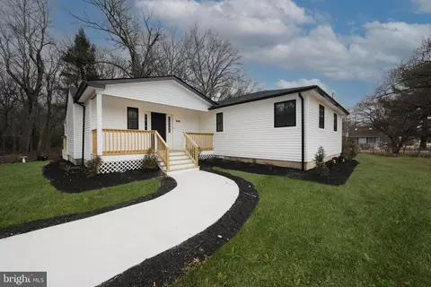 306 E Pittsfield St, Pennsville, NJ 08070