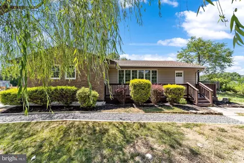 239 N Hook Rd, Pennsville, NJ 08070