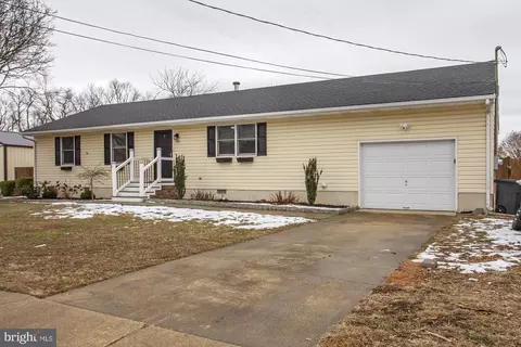 155 Boston Rd, Pennsville, NJ 08070