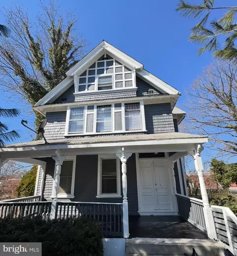 93 7th St, Salem, NJ 08079