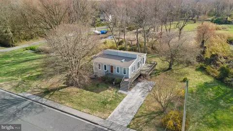 133 Sanford Rd, Pennsville, NJ 08070