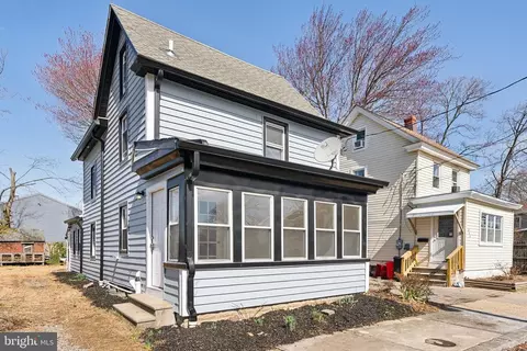 272 S Broad St, Penns Grove, NJ 08069