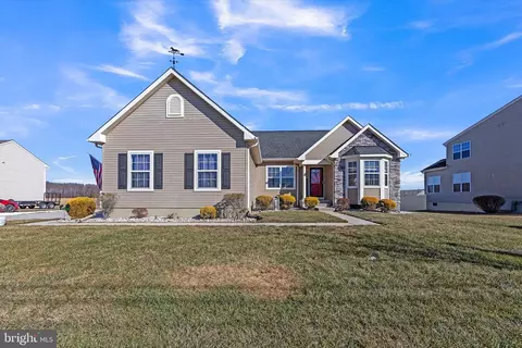 425 Georgetown Rd, Carneys Point, NJ 08069