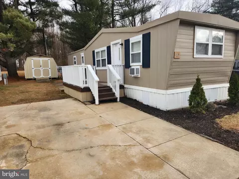 1 Victory Ave #47, Pennsville, NJ 08070