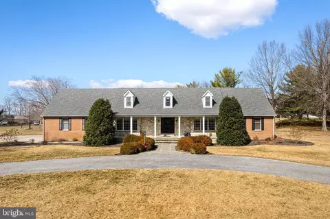 15 Catalpa Crst, Pilesgrove, NJ 08098