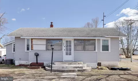 257 H St, Carneys Point, NJ 08069