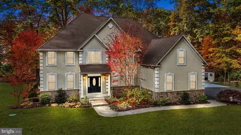 3 Waterview Dr, Woodstown, NJ 08098