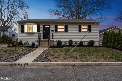 10 Shirley St, Woodstown, NJ 08098