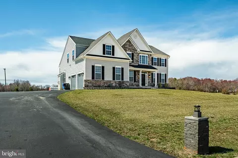2 Katie Dr, Pedricktown, NJ 08067