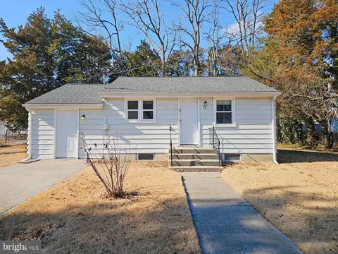 5 Beaver Ave, Pennsville, NJ 08070