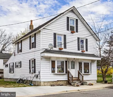 2 Main St, Pennsville, NJ 08070