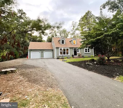81 Margarete Dr, Elmer, NJ 08318
