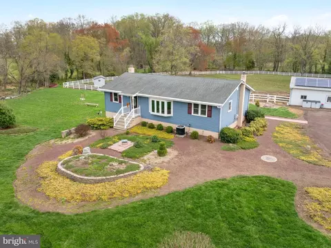 122 Avis Mill Rd, Pilesgrove, NJ 08098