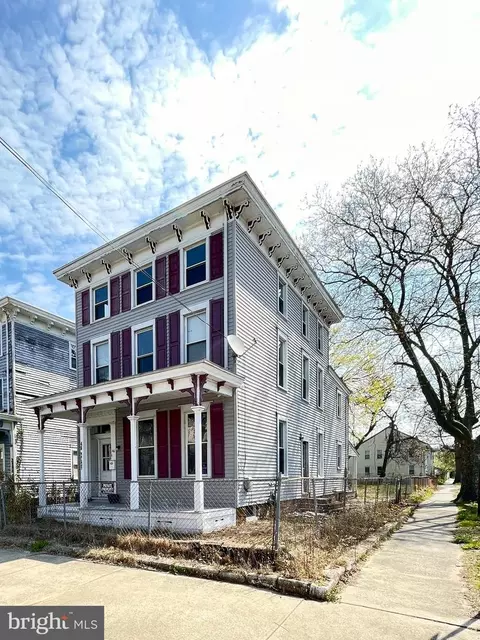 46 Walnut St, Salem, NJ 08079