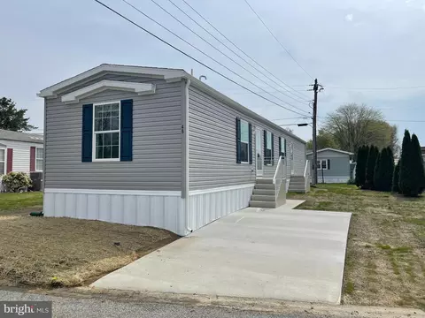 45 Pennington Dr, Pennsville, NJ 08070