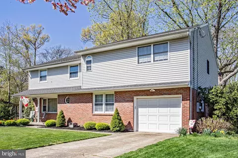 15 K Dr, Pennsville, NJ 08070