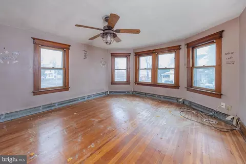 304 E Broadway, Salem, NJ 08079 photo 8