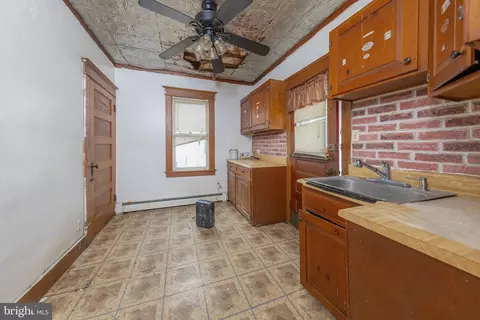304 E Broadway, Salem, NJ 08079 photo 6