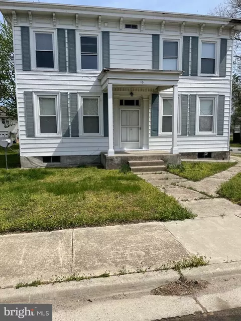 18 B 18 12 Main St # A, Pennsville, NJ 08070