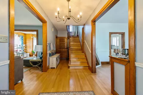Entry Way - 61 Eighth St, Salem, NJ 08079 photo 1 of 6