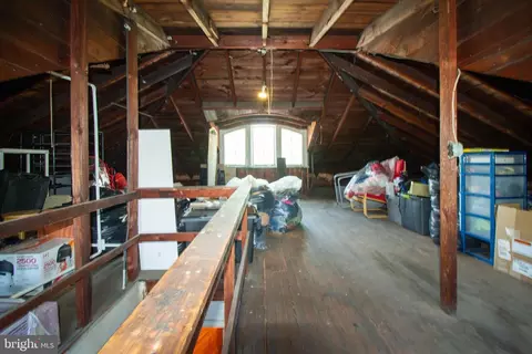 Entry Way - 61 Eighth St, Salem, NJ 08079 photo 5 of 6