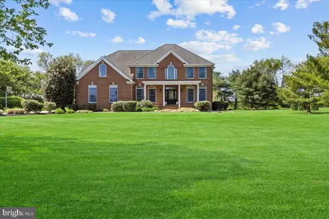6 Caroline Ct, Pilesgrove, NJ 08098