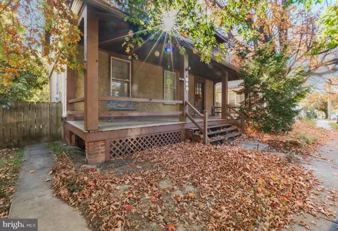 28 Chestnut St, Salem, NJ 08079
