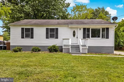 88 Delaware Dr, Pennsville, NJ 08070