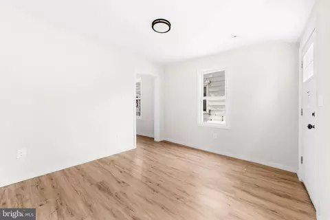 Entry Way - 106 Eighth St, Salem, NJ 08079 photo 6 of 10