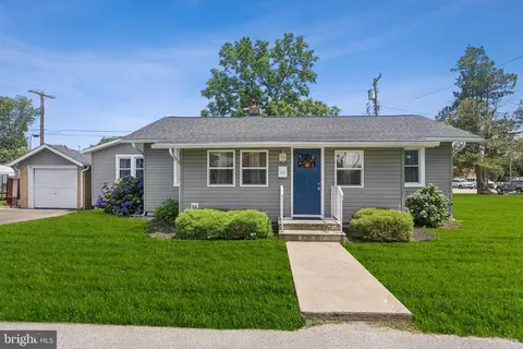 253 F St, Carneys Point, NJ 08069