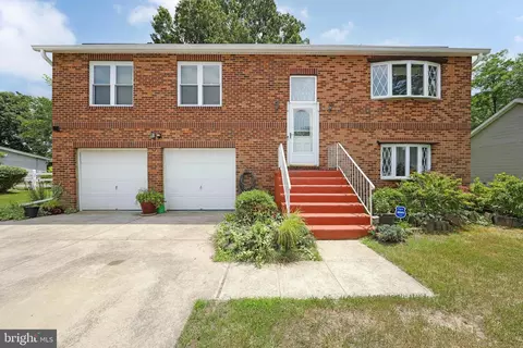 111 Lotus Ln, Carneys Point, NJ 08069