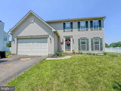 83 Fenton Dr, Carneys Point, NJ 08069