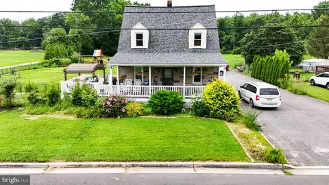 260 S Golfwood Ave, Carneys Point, NJ 08069