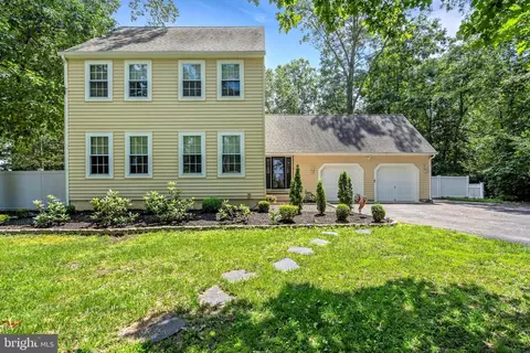 35 Christian Dr, Pittsgrove, NJ 08318