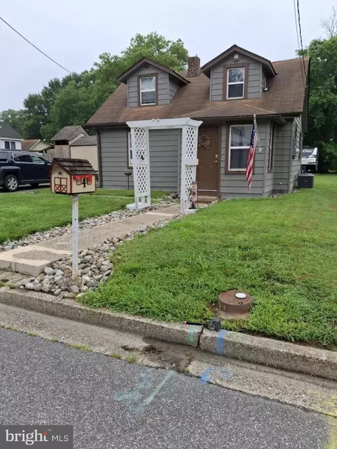 4 Dunlap Ave, Pennsville, NJ 08070