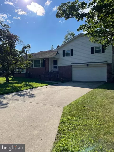7 Delaware Dr, Salem, NJ 08079